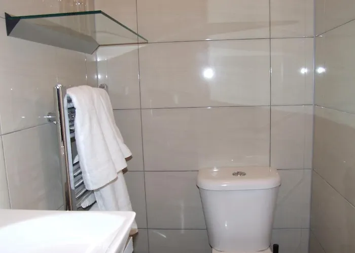 Archways Bed & Breakfast 4*